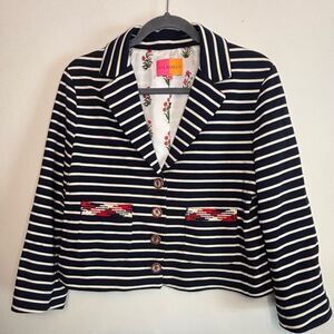 Vilagallo EUC navy blue/white striped cropped blazer with floral buttons Size 40
